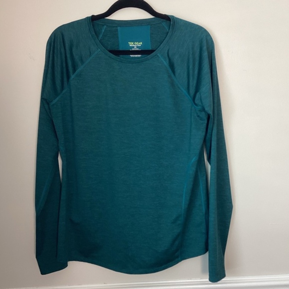 tek gear Workout Gear Women's Long Sleeve Athleisure Tee in Teal Green Medium